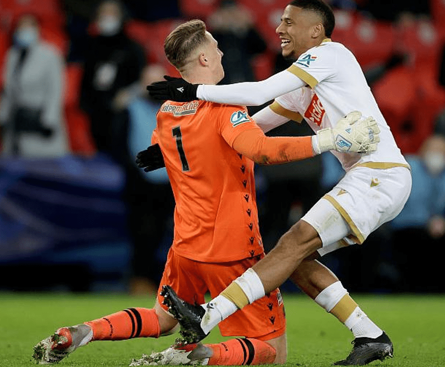 lol攻略-包含集结日达拉斯独行侠单刀错失——法国杯节点到来，压力陡增，阵容厚度经受考验的词条