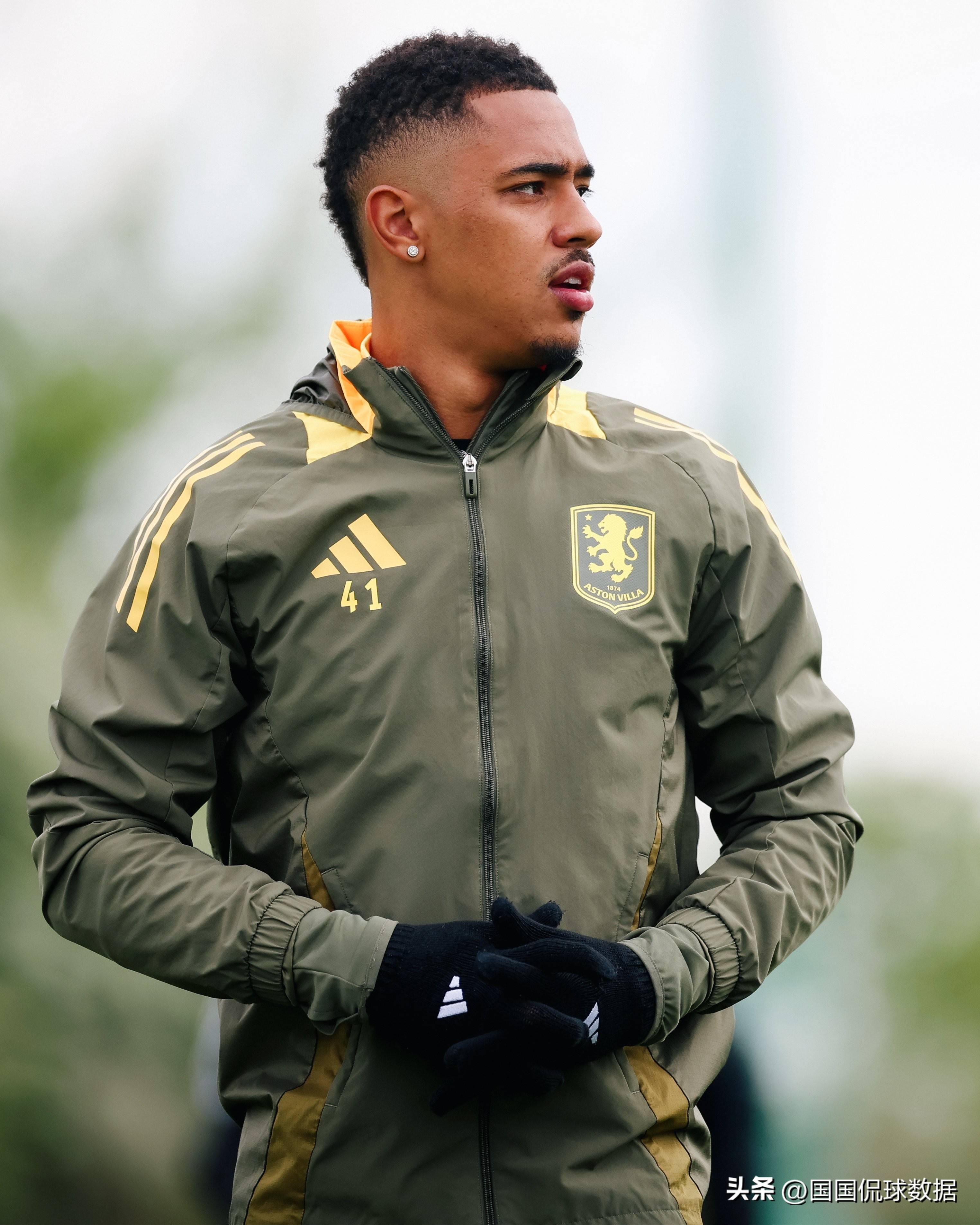 点亮图标-关于里程碑夜阿斯顿维拉手感冰凉；足总杯今夜刷纪录；赛场秩序良好；资深球员宣示担当的信息